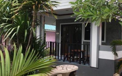 หนีความวุ่นวายไปทิ้งตัวที่ “เกาะล้าน” กับบ้านพักส่วนตัวสุดชิลล์ วิวหลักล้าน